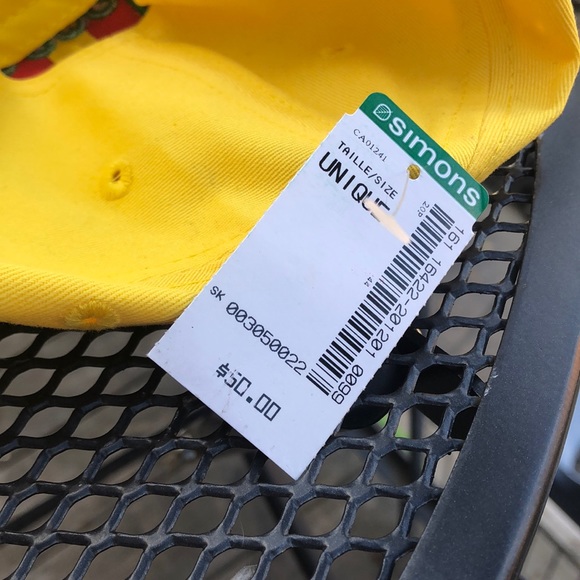 BENETTON adjustable dad cap - Picture 6 of 8